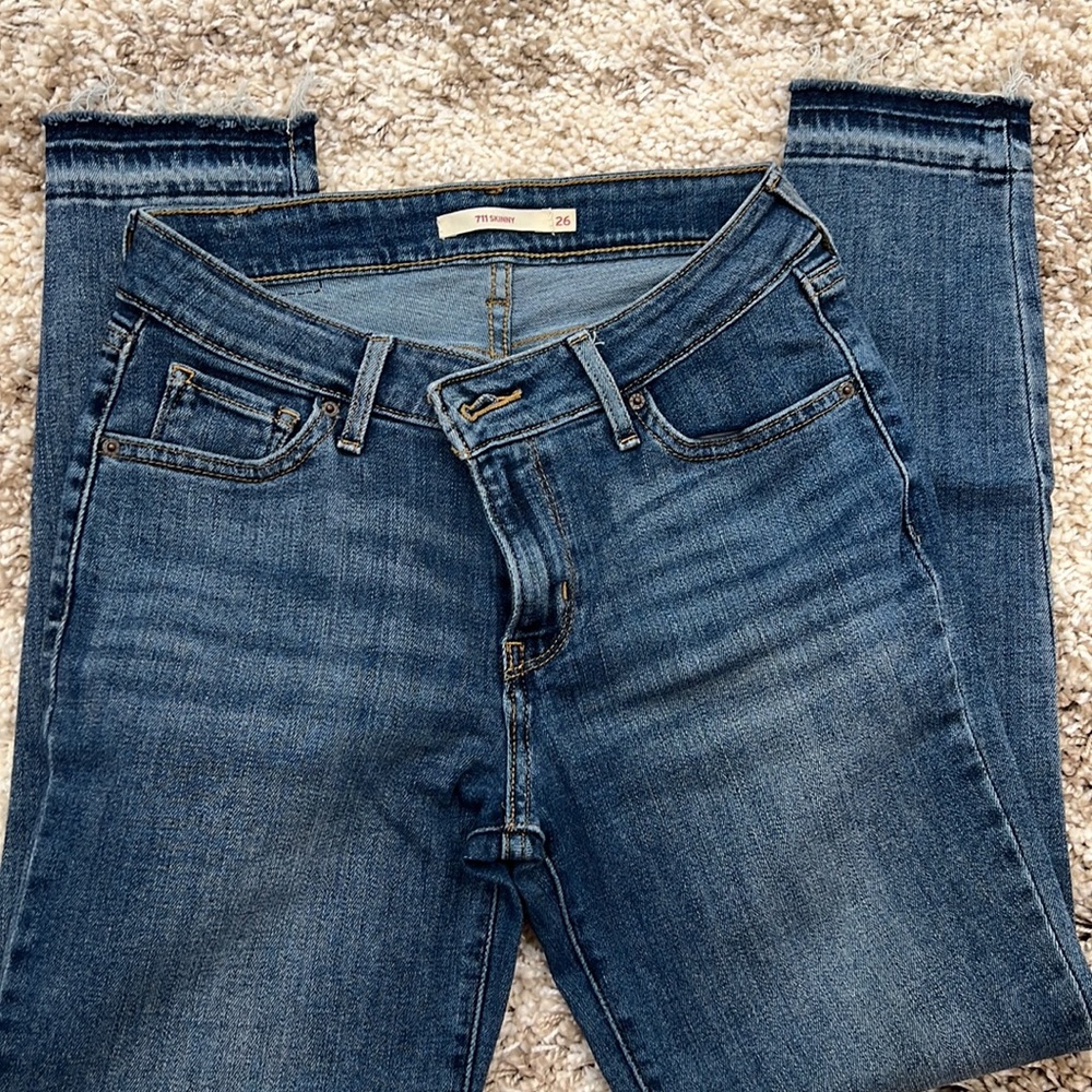Levis - Picture 6 of 6